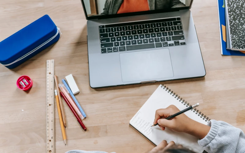 khóa học tiếng anh cho người bận rộn tại Việt Thái A.English